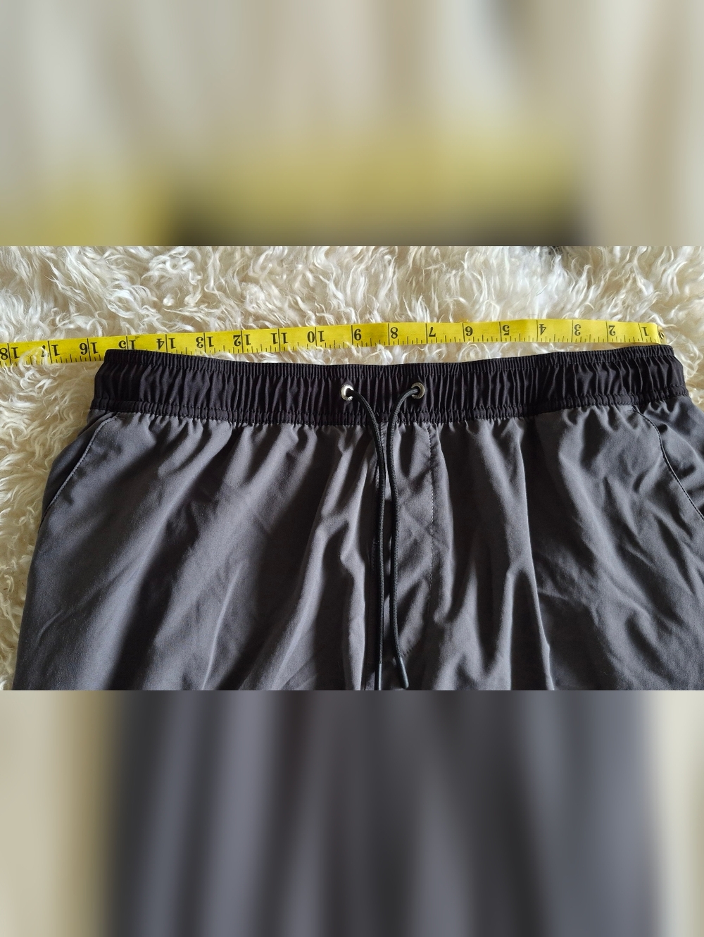 Vuori Men’s Chromatic Core Athletic Shorts Large - Picture 8 of 11
